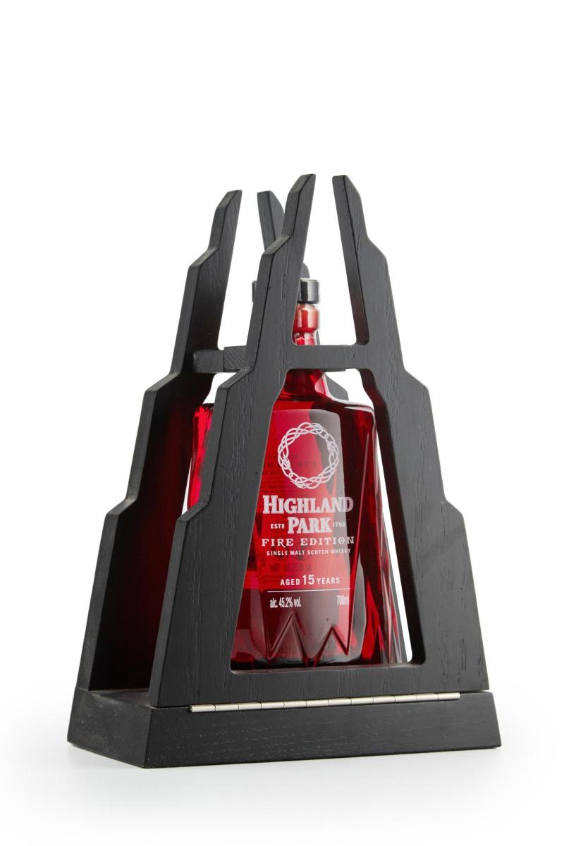 Виски Хайланд Парк Фаер Эдишн, в подарочной упаковке, 0.7л купить (Highland  Park Fire Edition 15 Years Old, gift box)