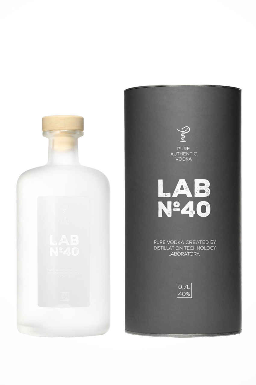 Водка LAB№40, 0.7л, в тубусе